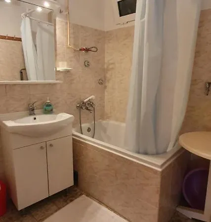 Juric - 4 An For 3 In The Center