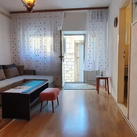 Apartment Juric - 4 An For 3 In The Center *