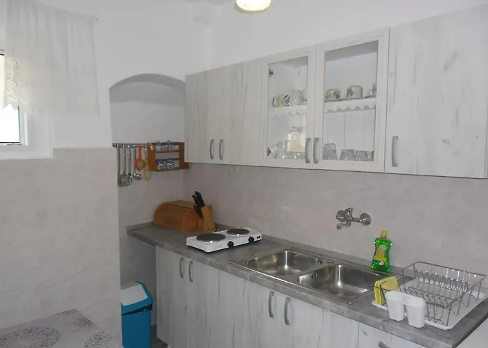 Juric - 4 An For 3 In The Center Apartman Hvar Town