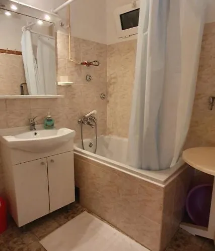 Juric - 4 An For 3 In The Center