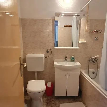 Juric - 4 An For 3 In The Center