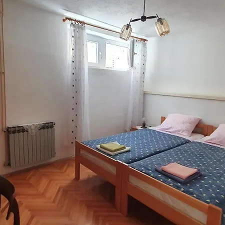 Juric - 4 An For 3 In The Center *